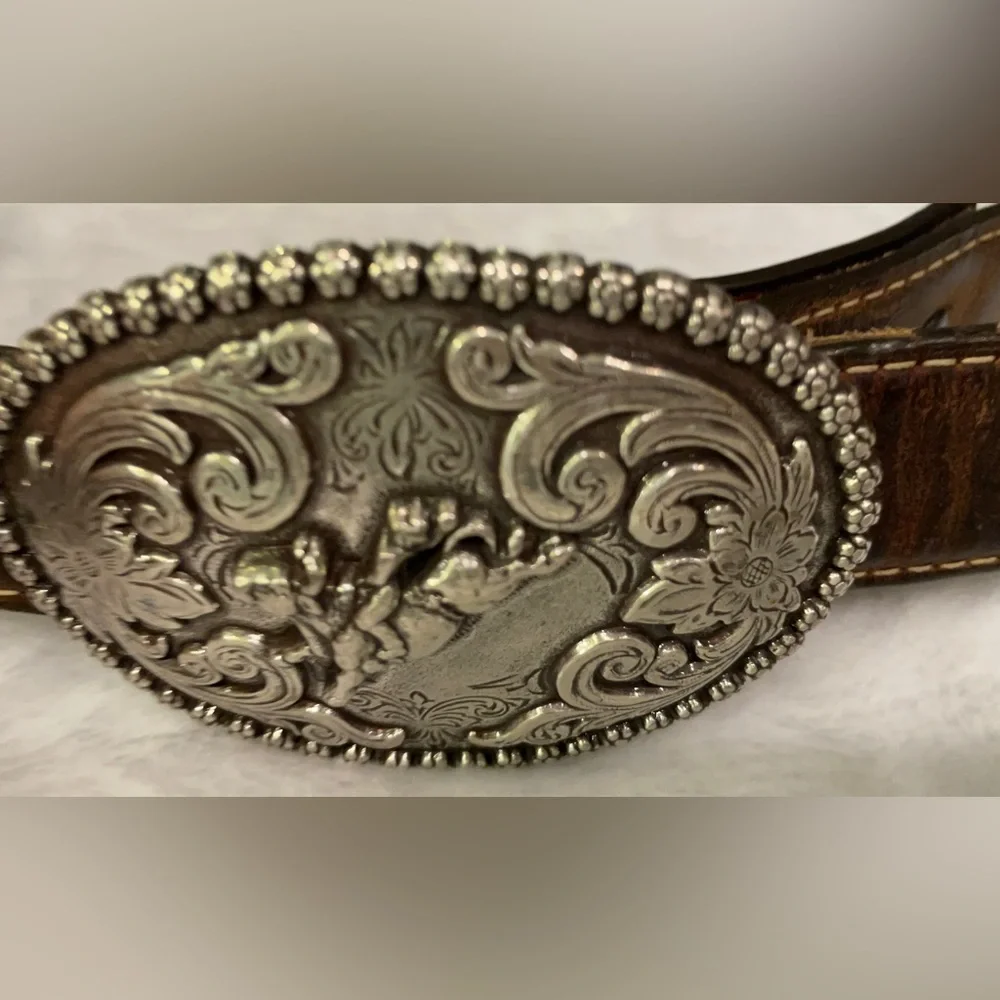 Nooona Brown leather belt, 26 inches, cowboy riding a horse